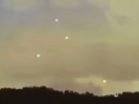 《離奇！數個UFO在夏威夷夜空中飛舞！影片爭議多》