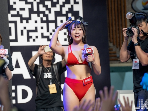 TRE重頭戲！連續三天超激烈「肉彈戰車」，性感女優用「豐滿雙峰」一路壓過去！
