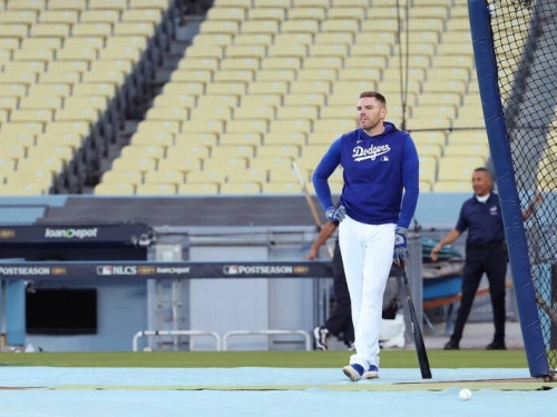 世界大賽》藍鳥大物耶薩維奇曾對洋基飆11K 佛里曼坦言對道奇是挑戰