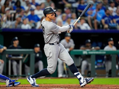 MLB》「法官」連2天開轟緊追全壘打王！洋基打爆皇家蛻變左投2連勝