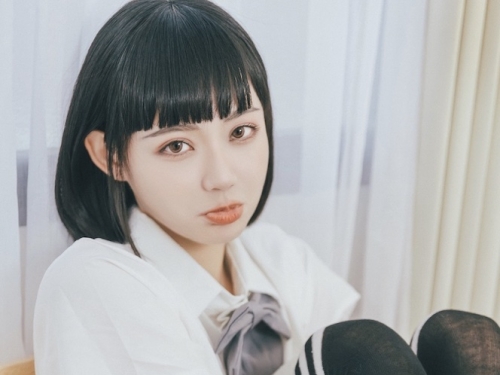 「戀足」必看！「模特兒、學生妹」3 位用美足替你擼出來　她們的技巧讓你秒繳械！