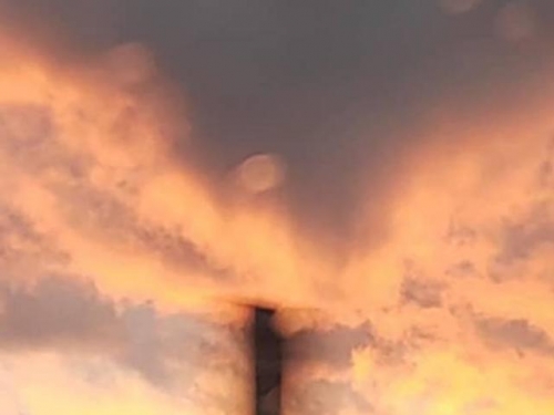 美國猶他州天空出現第四塊巨型金屬柱，仿佛外星生命到來的傳送門
