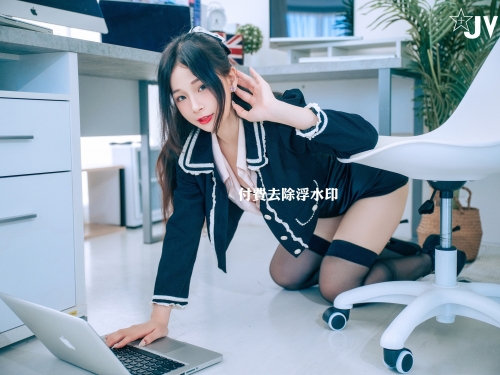 深夜加班趕工太累　甜美女下屬貼心用絕頂口交幫主管放鬆