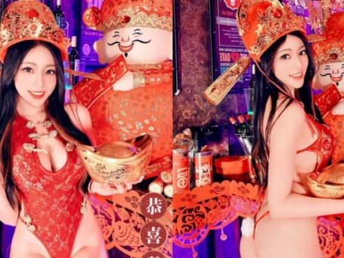 財神到！巨乳高衩財神「謝立琪 Kiki」手捧元寶來到我家門