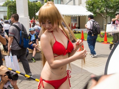 射影濕：「沒有底線，只有底褲」　動漫展變成合法偷拍場所