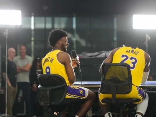 NBA》布朗尼談場上如何稱呼詹皇 揭與老爸單挑被打爆真相