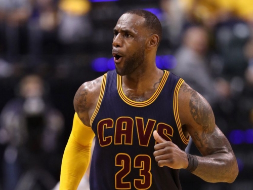 我皇威武!詹皇超越Kobe季後賽總得分 41分大三元客場逆轉溜馬