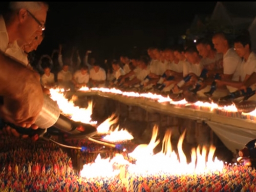 蛋糕上插滿7.2萬支生日蠟燭 這個吉尼斯世界紀錄超誇張