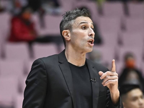 PLG》領航猿為何採用「單洋將」先發？ 卡米諾斯解釋調度