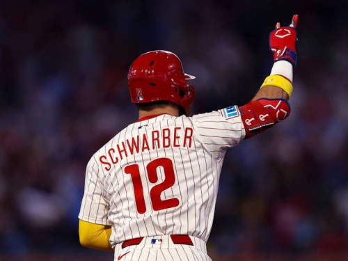 MLB》不讓大谷翔平追上！史瓦伯51轟出爐 費城人封王魔術數字M1