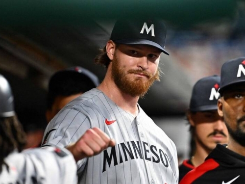 MLB》奧柏先發7.2局失1分好投 雙城打線狂敲17安擊敗守護者
