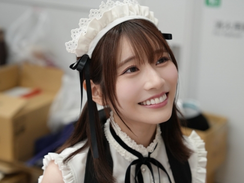 一覺醒來變成「河北彩伽」的主人！原本只能在AV裡的女神居然跪下為我舔