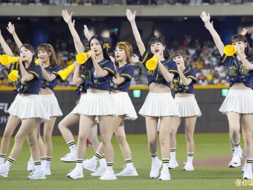 中職》Passion Sisters練習生全數轉正 還加入前巨人啦啦隊長！