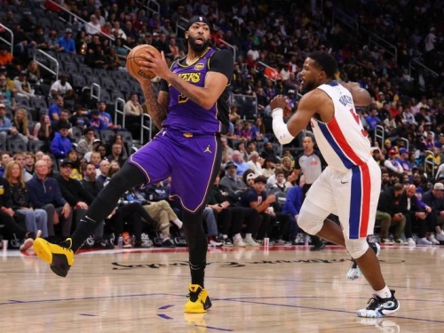 NBA》本季表現超宰制！ 湖人AD被爆料有足底筋膜炎