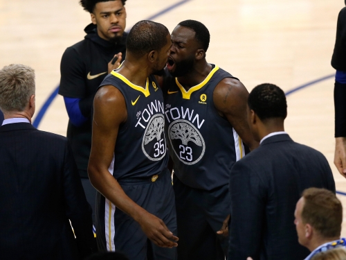 勇士嘴綠爆料KD「活在姆斯的陰影之下，隊友成發洩對象」，再嗆巴克利「他就是嫉妒我」