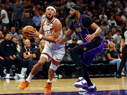 NBA》雙星發威！布克轟33分+KD攻下30分 太陽斬斷湖人3連勝