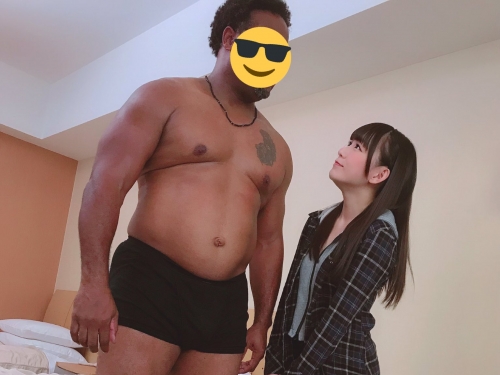 超迷你馬「小西まりえ」大戰黑人挑戰頂肺　讚嘆：豪～大