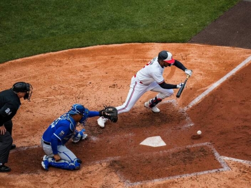 MLB》超罕見！ 雙城快腿「點」出二壘安打