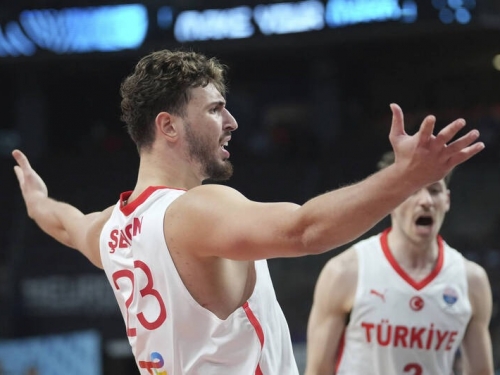 籃球歐錦賽》火箭森根大三元帶領土耳其晉4強 寫24年首見紀錄