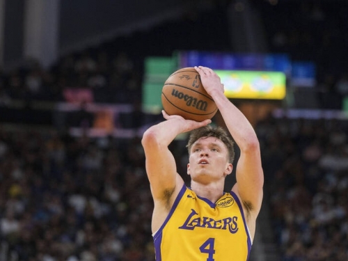 NBA》陷入交易傳聞！湖人24歲射手表現超慘 三分全落空、命中率23.1％