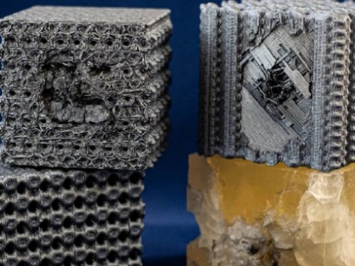 科學家以 3D 列印製造出一種可防彈的聚合物立方體