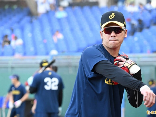 中職》內野史上最長金手套5連霸中斷 王威晨：很可惜