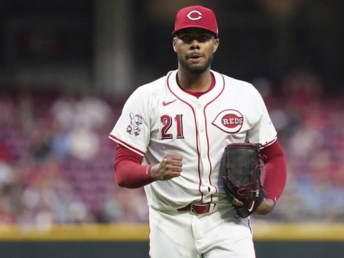 MLB》紅人火球男又吐了！總教練貝爾：不太確定發生什麼事