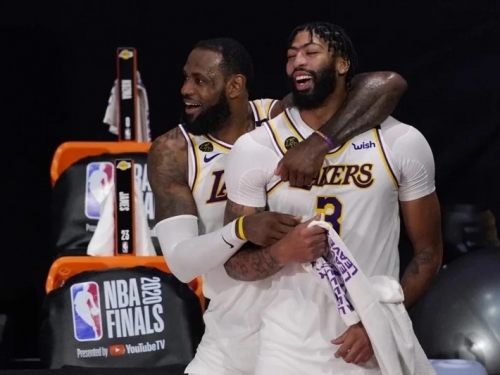 NBA》湖人泡泡冠軍要打星號？里夫斯：不是詹皇就沒人說