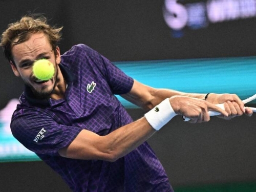 網球》梅德維夫嚴重抽筋吞警告 ATP承認誤判不會罰款