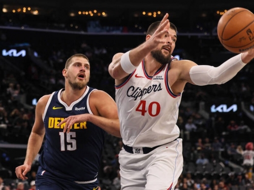 NBA熱身賽》計時器壞掉了！ 快艇主場上演「真人倒數」罕見畫面