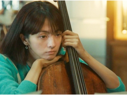 每個人的初戀！宇多田光經典作〈初戀〉被改編為影集　Netflix 請來佐藤健、滿島光演出！