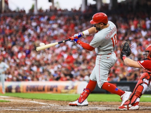 MLB》又超越大谷！費城人重砲史瓦伯第42轟出爐 居國聯全壘打王