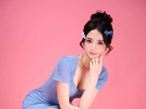 中職》富邦啦啦隊潔潔棚拍美照「神似楊冪」引熱議 展現跨足螢光幕潛力