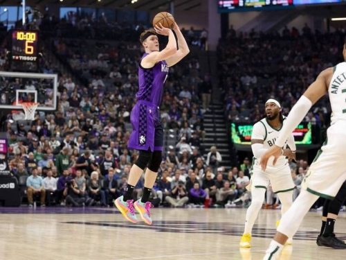 NBA》國王射手赫特上季因傷報銷 主帥布朗透露最新狀況