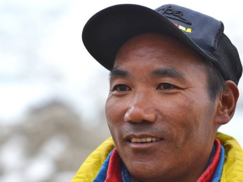 聖母峰一天誕生兩項世界紀錄　雪巴嚮導登頂29次「只是工作」