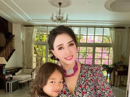 美魔女！72歲前環球小姐升格當阿嬤 近照曝光驚豔網友