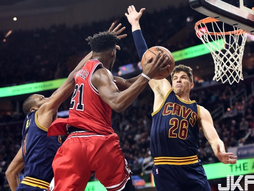 狂！巴特勒被記者問到KI交易案 秒回：「我根本不知道他是誰！」