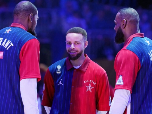 NBA》誰將承接聯盟新世代火炬？ 詹姆斯、柯瑞兩人答案很相似