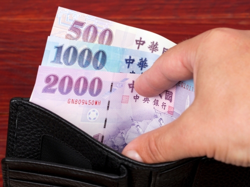 過年才有？「2000元超少見」運鈔員曝1行業愛用