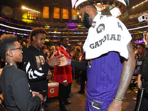 預約父子同場競技！「詹皇」姆斯：我要和姆斯二世一起打NBA