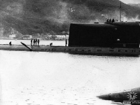 前蘇聯海軍“旅館I”級核潛艇K-178號身上插著魚雷返回基地