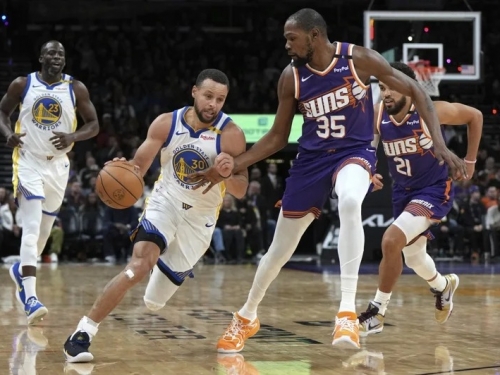 NBA》24000分里程碑難阻勇士連敗 柯瑞：也許該改變13人輪替