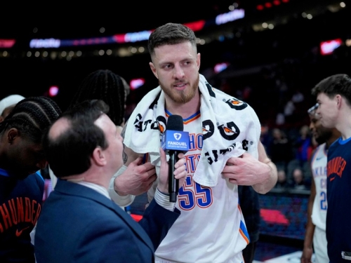 NBA》SGA狂飆50分痛宰太陽！哈爾特斯坦讚嘆當家一哥表現