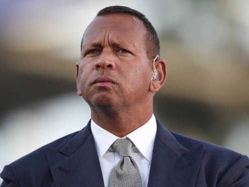 MLB》退役球星A-Rod半場長射 為幸運學生贏得32.8萬