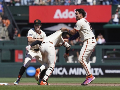 MLB》李政厚生涯首支再見安 親揭瘋狂「逃難」原因