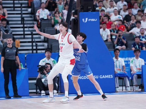 世大運女籃》首節領先但擋不住中國208公分的韓旭 台灣將和芬蘭爭銅牌