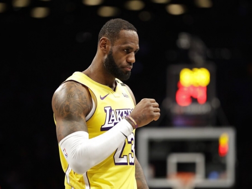 NBA／才破前輩紀錄 詹皇聞布萊恩驟逝落淚