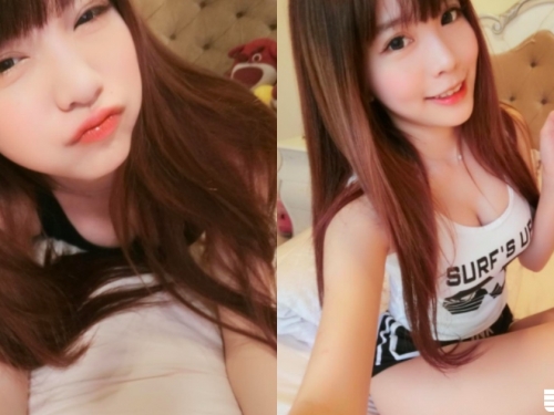 穿這樣開台怎麼受得了！「正妹實況主」深V背心+「超短熱褲」整個白皙肌膚都露出來啦～
