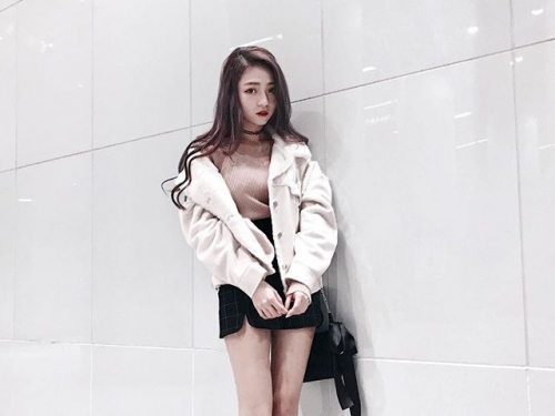 清純臉蛋正妹「香香ㄦ」超反差！衣服底下藏著「爆乳好身材」：這種得很可以啊！