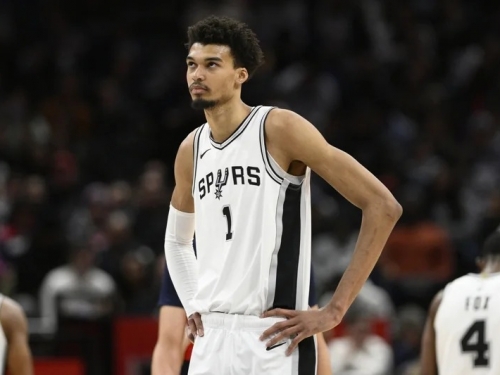 NBA》給小球迷的愛心交換被轉賣 「斑馬」實戰版球衣拍出百萬高價